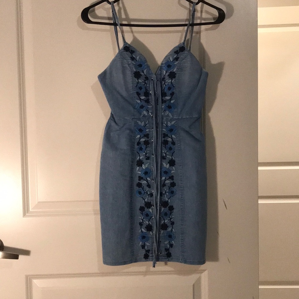 Hello Molly Jean Dress Size 6 (XS)